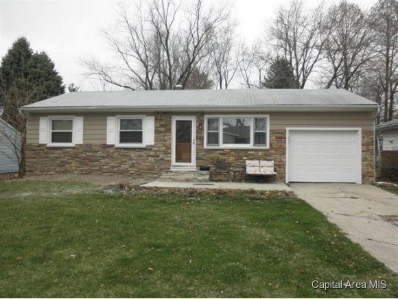 5 Stelte Lane Springfield, IL 62702 - Photo 1 of 13