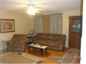 5 Stelte Lane Springfield, IL 62702 - Photo 2 of 13