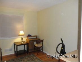 5 Stelte Lane Springfield, IL 62702 - Photo 8 of 13