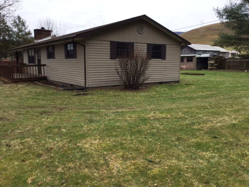 230 Reece Hill Road Mountain City, TN 37683 - Photo 4 of 21 Photo 4