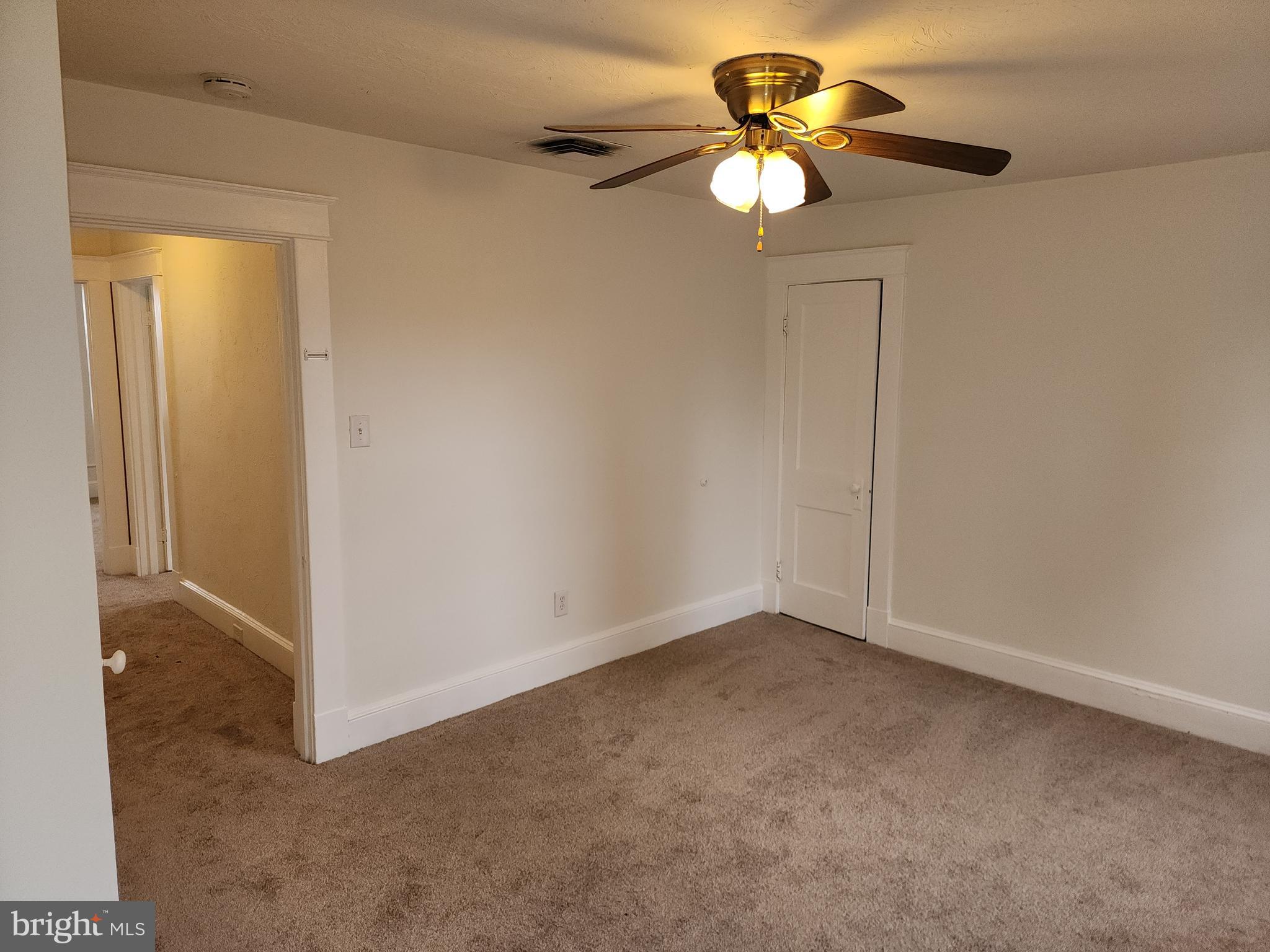 4011 Ridgecroft Road Baltimore, MD 21206 - Photo 17 of 48