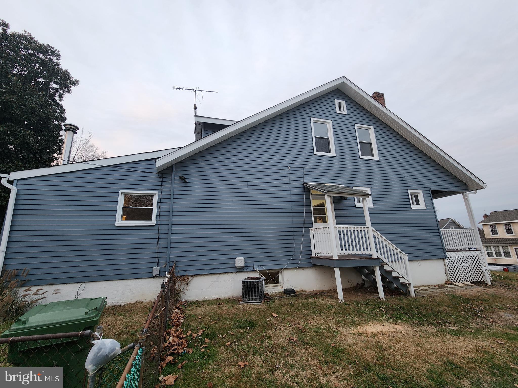 4011 Ridgecroft Road Baltimore, MD 21206 - Photo 5 of 48