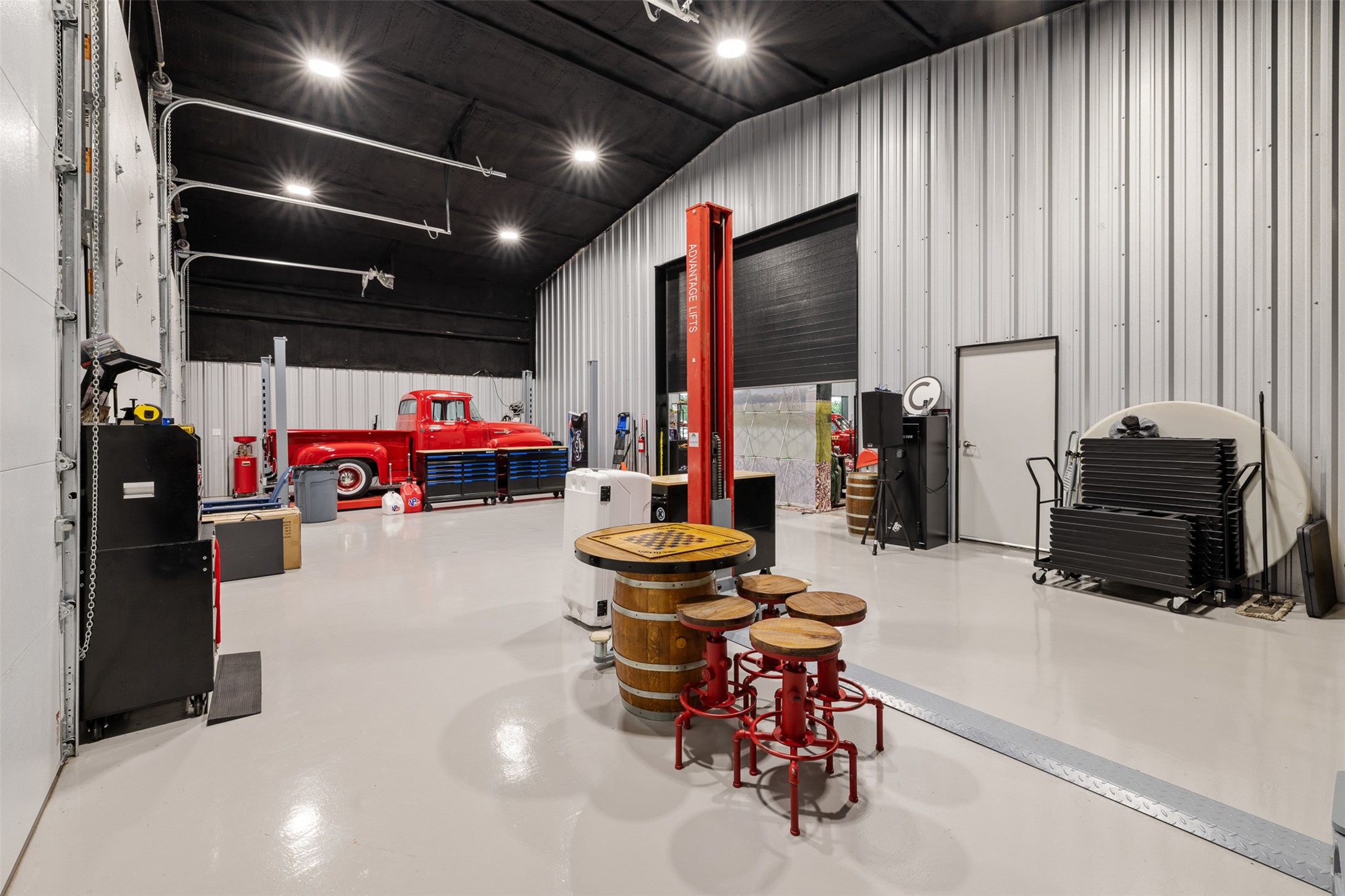 1229 Highway 36 Caldwell, TX 77836 - Photo 17 of 31 a living room with furniture and a flat screen tv