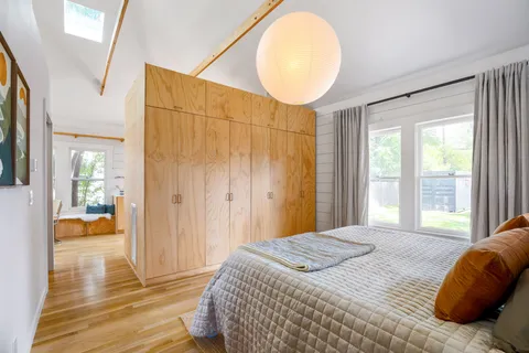 $689,000 | 810 Keasbey Street, Austin, TX 78751