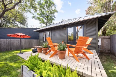 $689,000 | 810 Keasbey Street, Austin, TX 78751