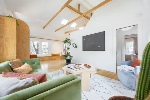 $689,000 | 810 Keasbey Street, Austin, TX 78751