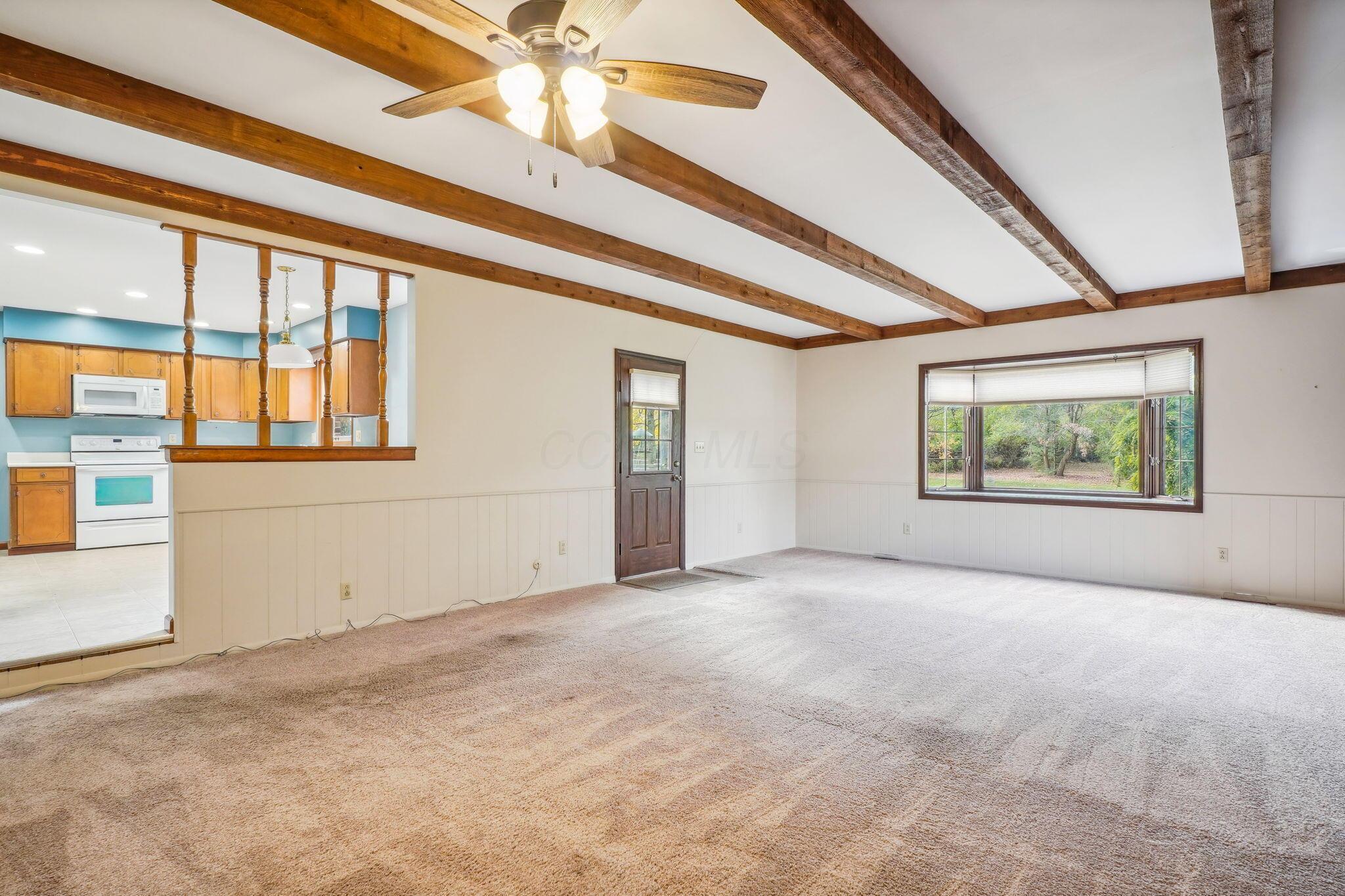929 Old Farm Road Columbus, OH 43213 - Photo 8 of 20 Family Room