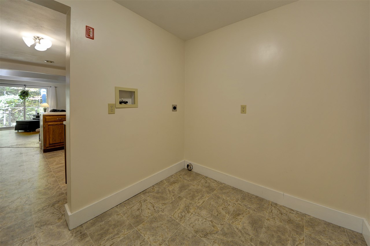 149 Deerfield Road Nottingham, NH 03290 - Photo 14 of 40