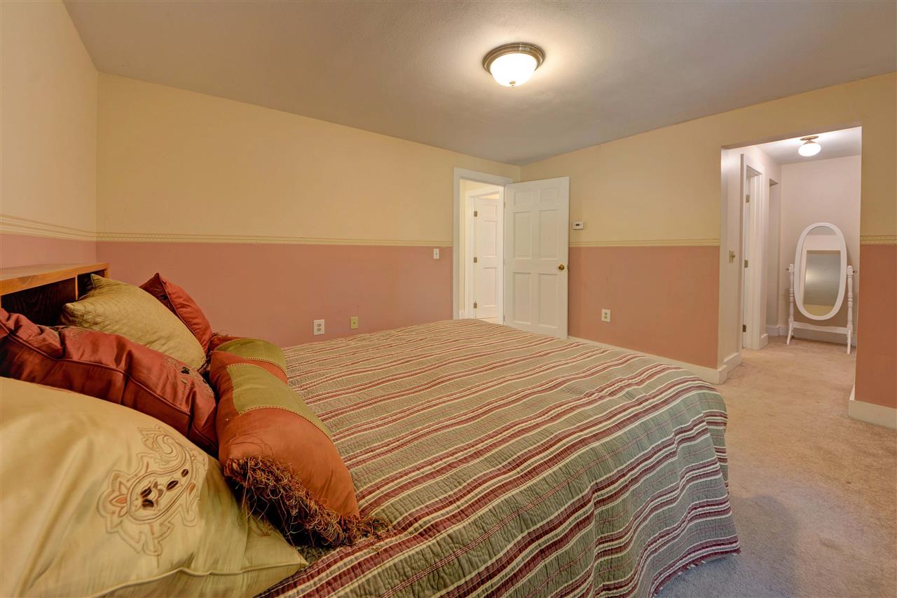 149 Deerfield Road Nottingham, NH 03290 - Photo 28 of 40
