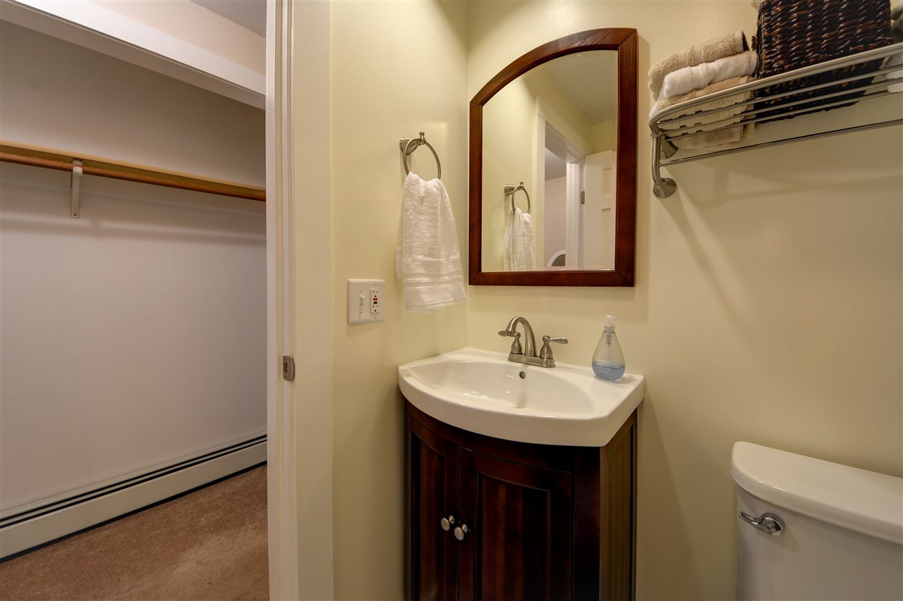 149 Deerfield Road Nottingham, NH 03290 - Photo 29 of 40