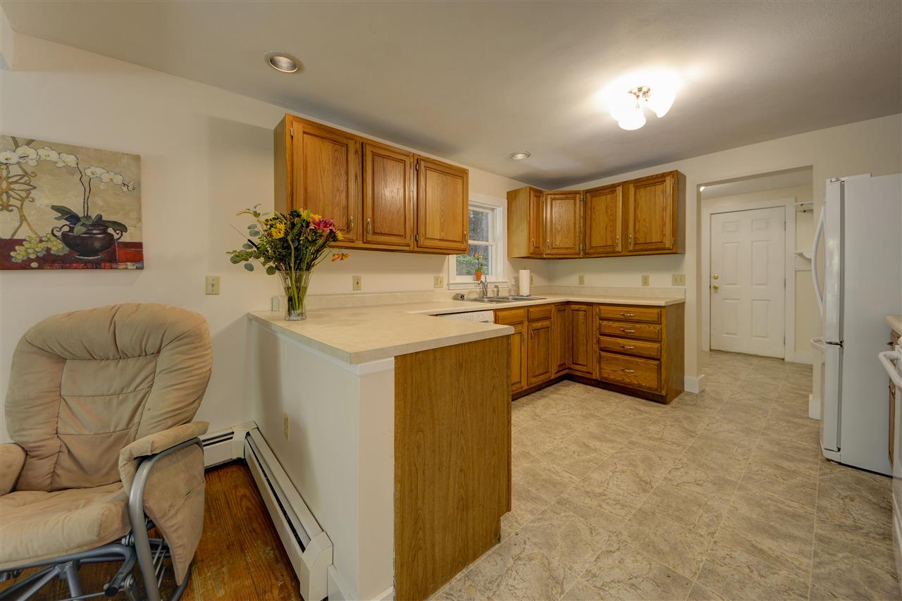 149 Deerfield Road Nottingham, NH 03290 - Photo 8 of 40