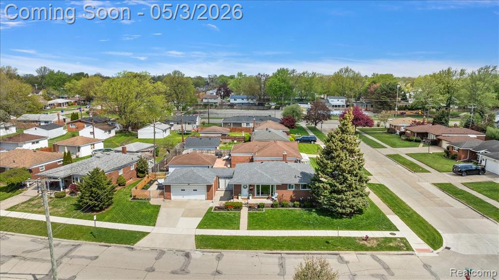 18241 Airport Road Fraser, MI 48026 - Photo 9 of 43