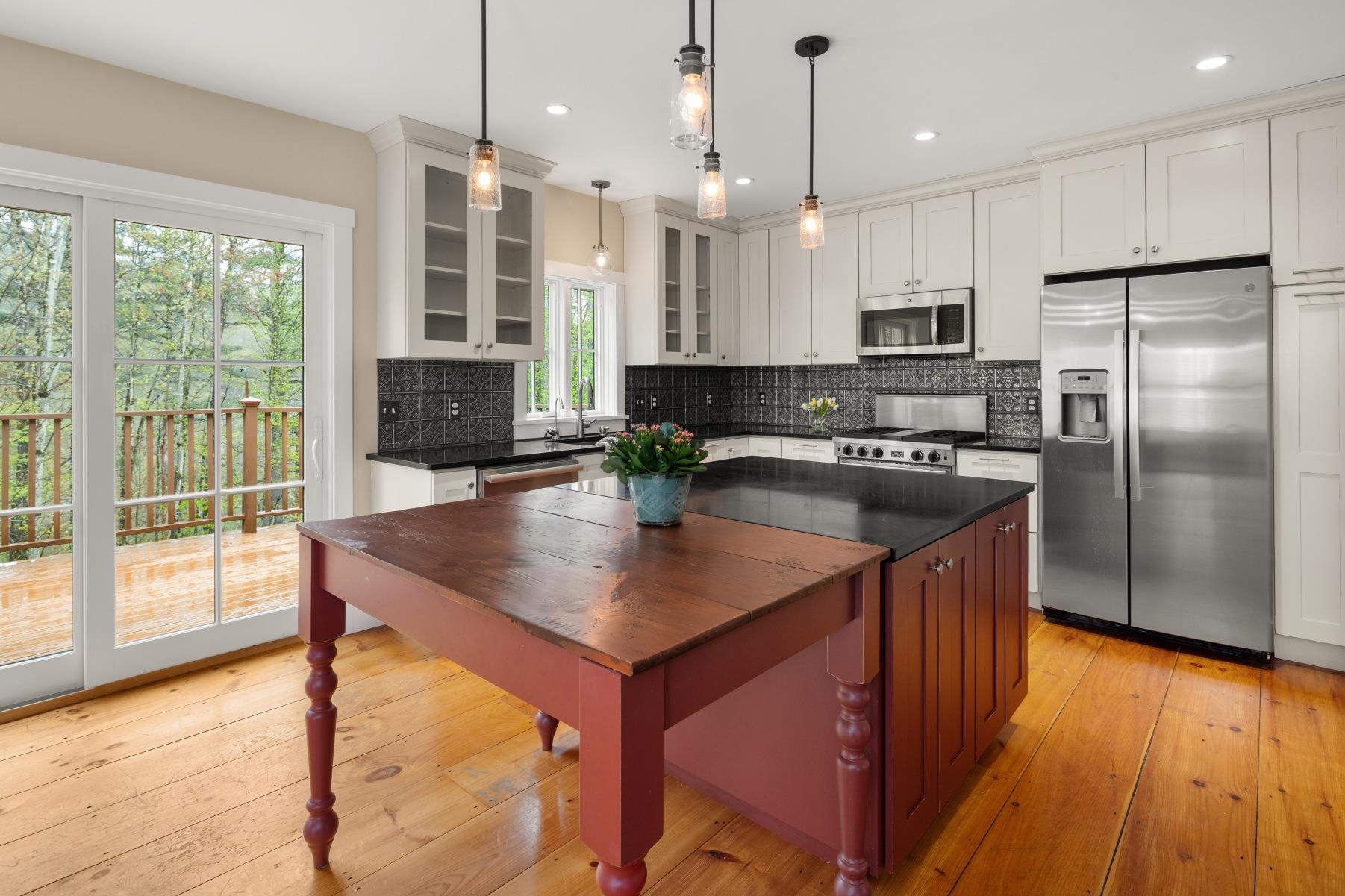 456 Thomas Lane Stowe, VT 05672 - Photo 11 of 43