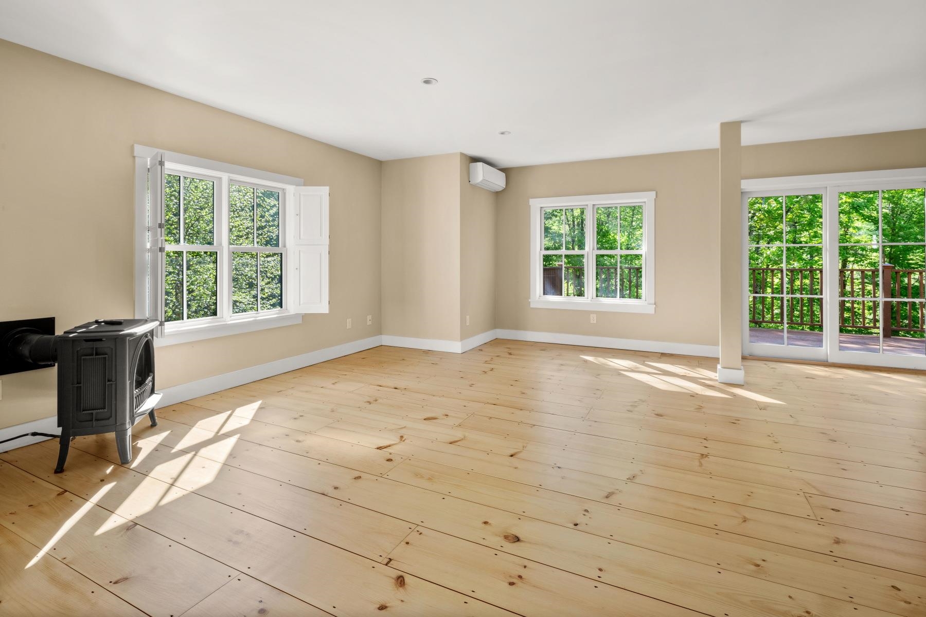 456 Thomas Lane Stowe, VT 05672 - Photo 6 of 43