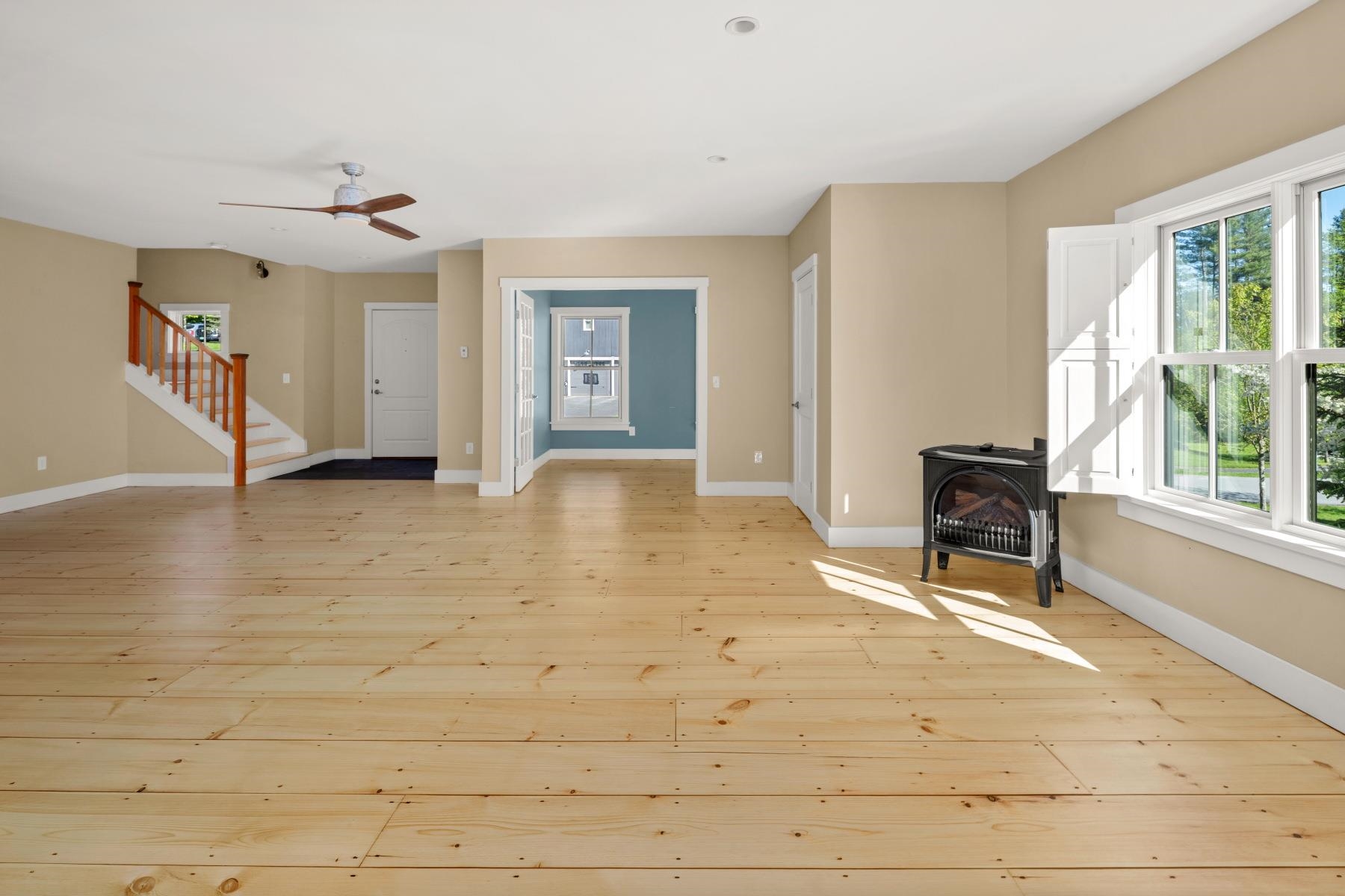 456 Thomas Lane Stowe, VT 05672 - Photo 8 of 43