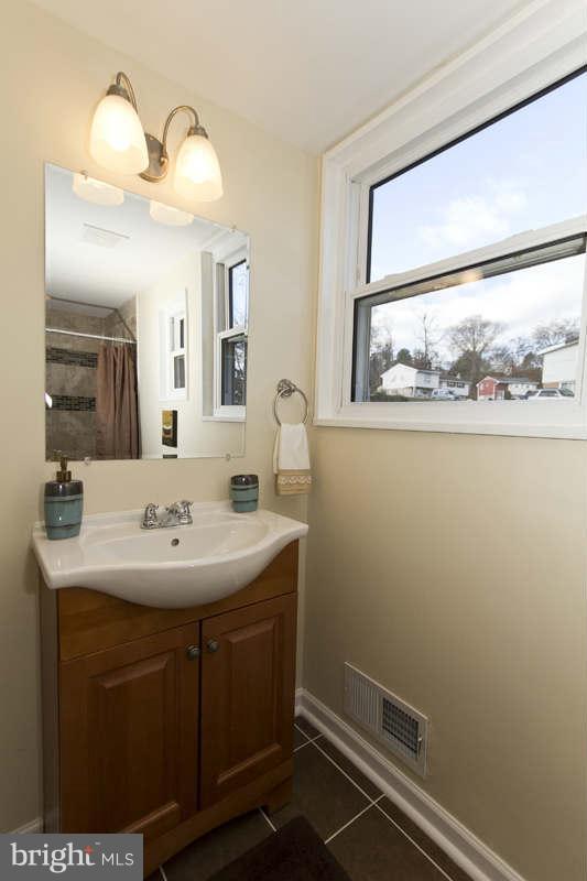 6101 Talles Road Baltimore, MD 21207 - Photo 13 of 21 Bath (Master)