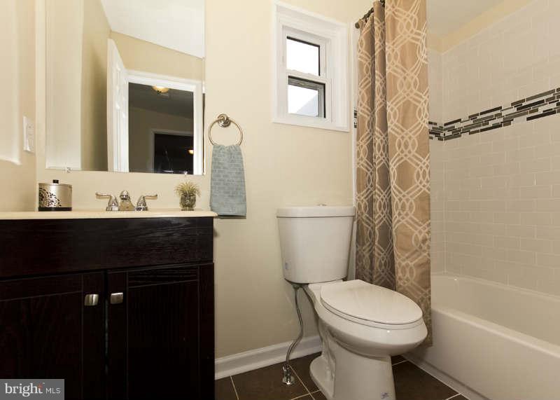 6101 Talles Road Baltimore, MD 21207 - Photo 17 of 21 Hall Bath