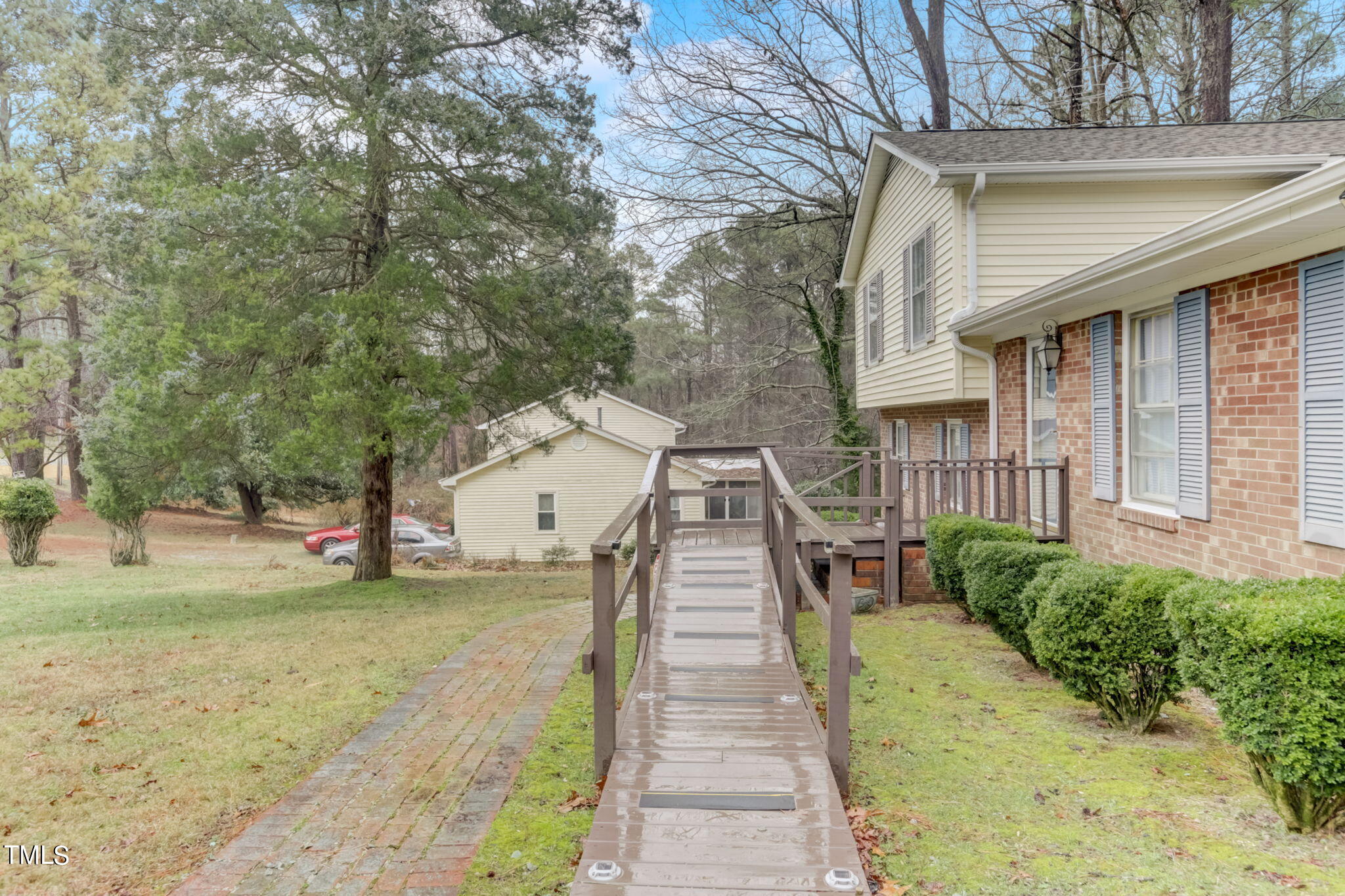 5502 Russell Road Durham, NC 27712 - Photo 3 of 31 3-web-or-mls-Russell Rd-003