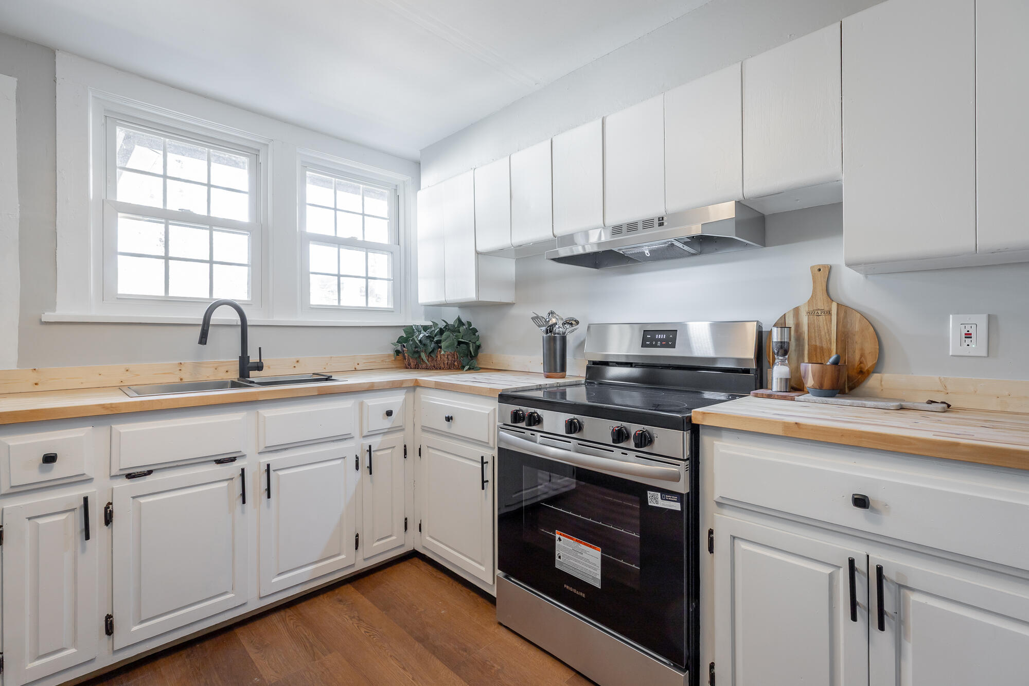 83 Brandon Lane Rossville, GA 30741 - Photo 7 of 14 Kitchen