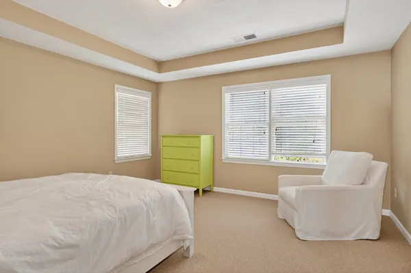 $569,900 | 27 Autumn Lane, Unit 27, Northborough, MA 01532