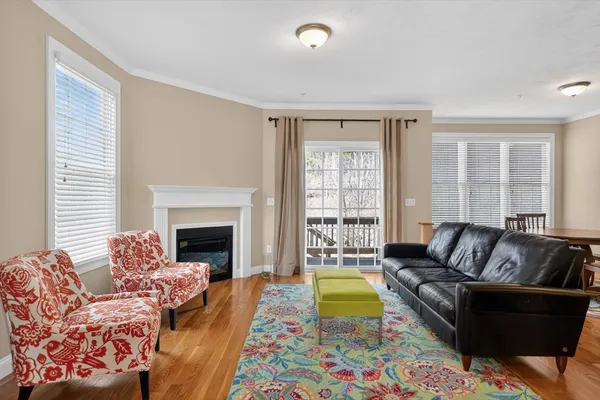 $569,900 | 27 Autumn Lane, Unit 27, Northborough, MA 01532