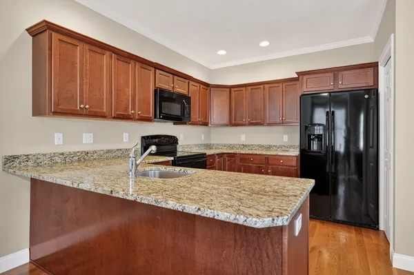 $569,900 | 27 Autumn Lane, Unit 27, Northborough, MA 01532