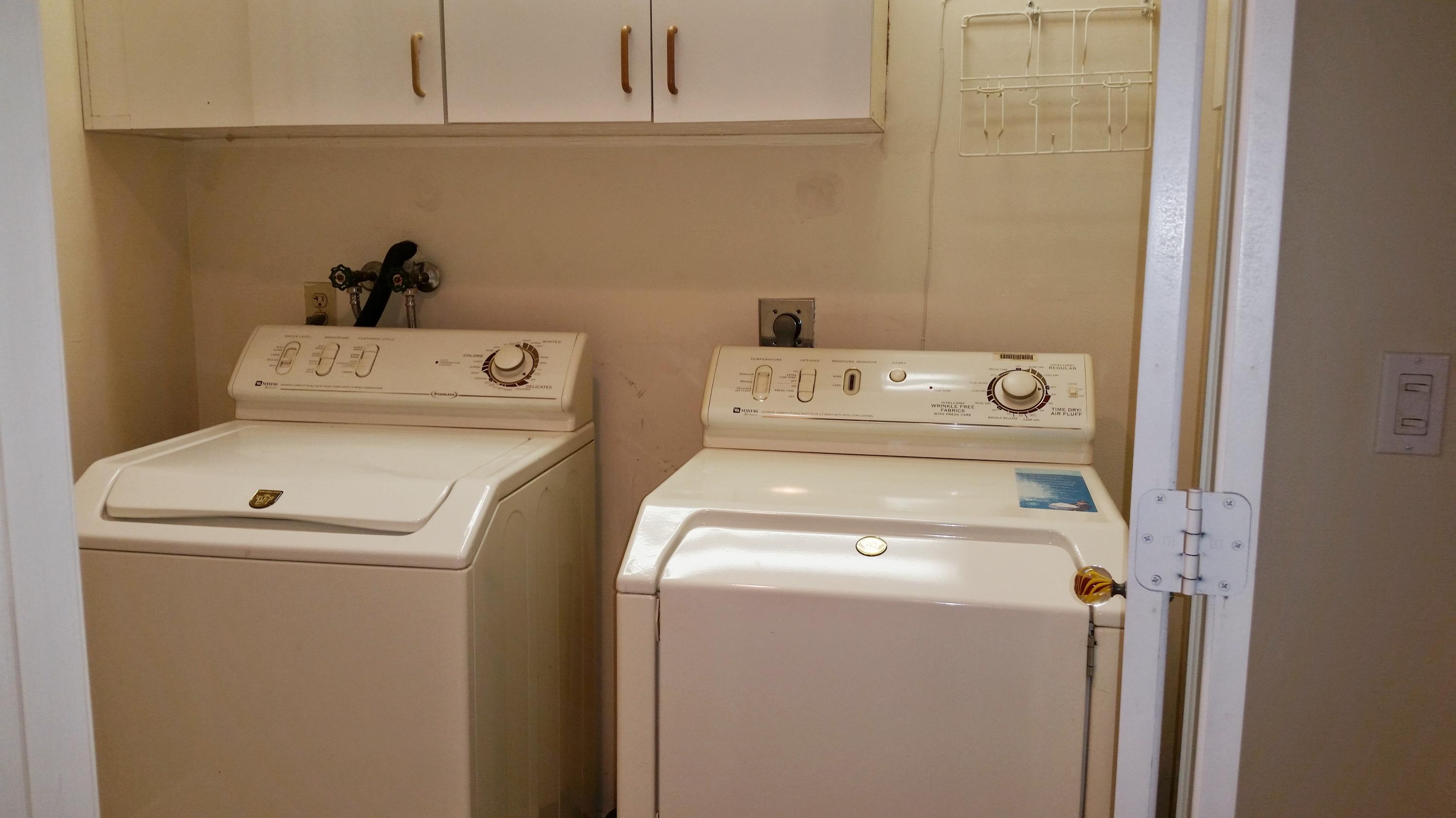 23104 Island View, Unit 6 Boca Raton, FL 33433 - Photo 18 of 42 laundry