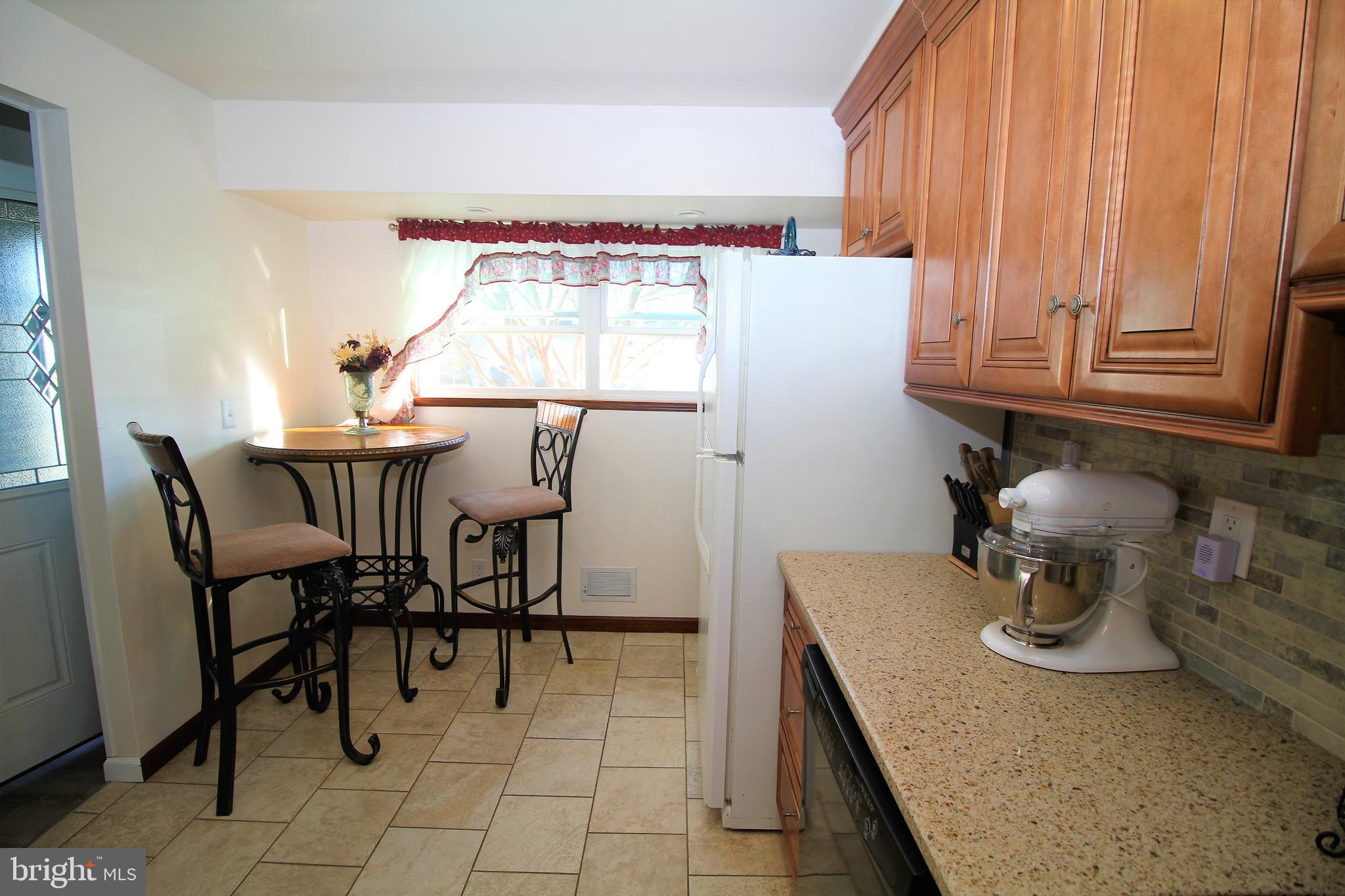 76 Falmouth Road Hamilton, NJ 08620 - Photo 5 of 19 Gallery Image 5