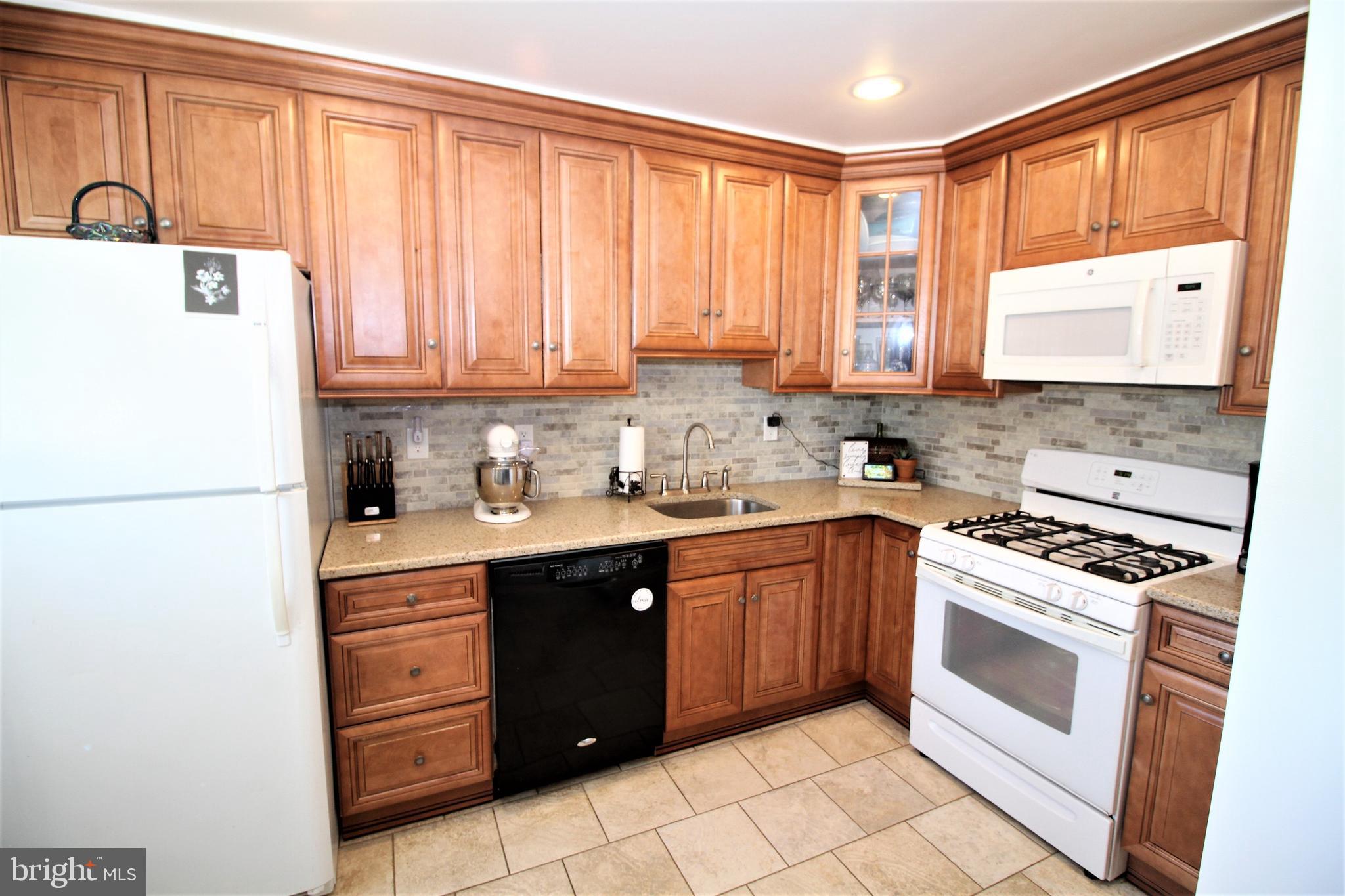 76 Falmouth Road Hamilton, NJ 08620 - Photo 7 of 19 Gallery Image 7