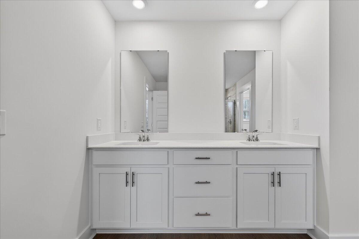 357 Calm Water Way Summerville, SC 29486 - Photo 30 of 60 33-Maddie Breggia - DSC04288