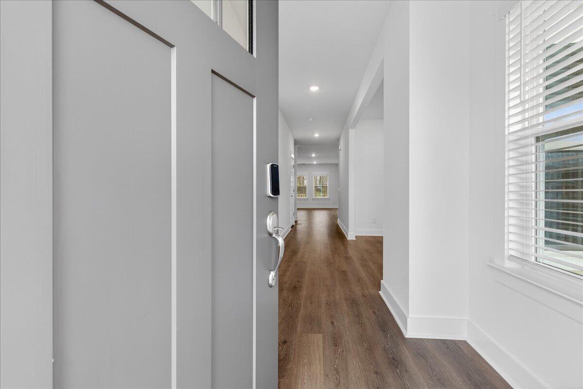 357 Calm Water Way Summerville, SC 29486 - Photo 4 of 60 07-Maddie Breggia - DSC04200