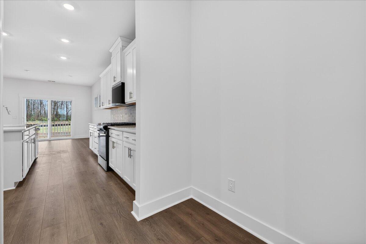 357 Calm Water Way Summerville, SC 29486 - Photo 8 of 60 11-Maddie Breggia - DSC04210