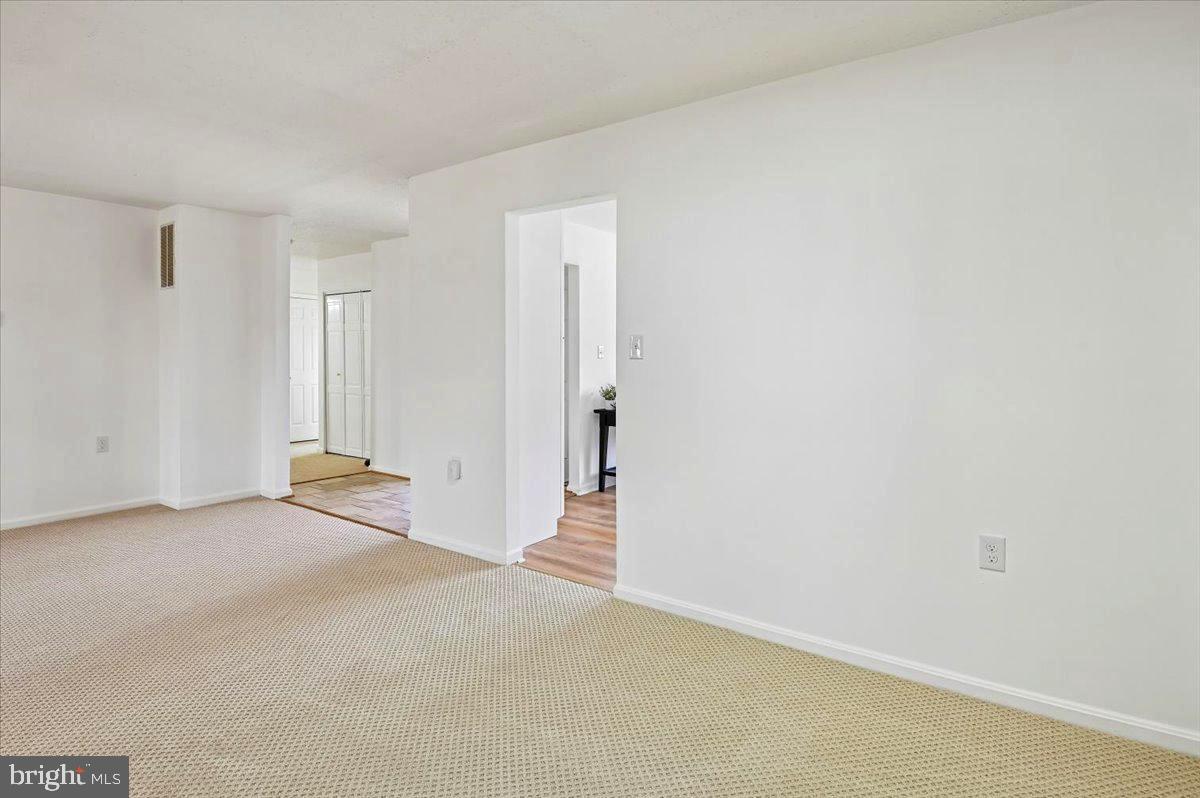 860 Woodmont Road Annapolis, MD 21401 - Photo 13 of 55 Dining off Kitchen