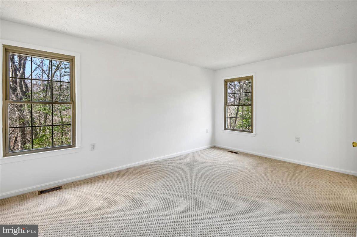 860 Woodmont Road Annapolis, MD 21401 - Photo 19 of 55 Primary Bedroom