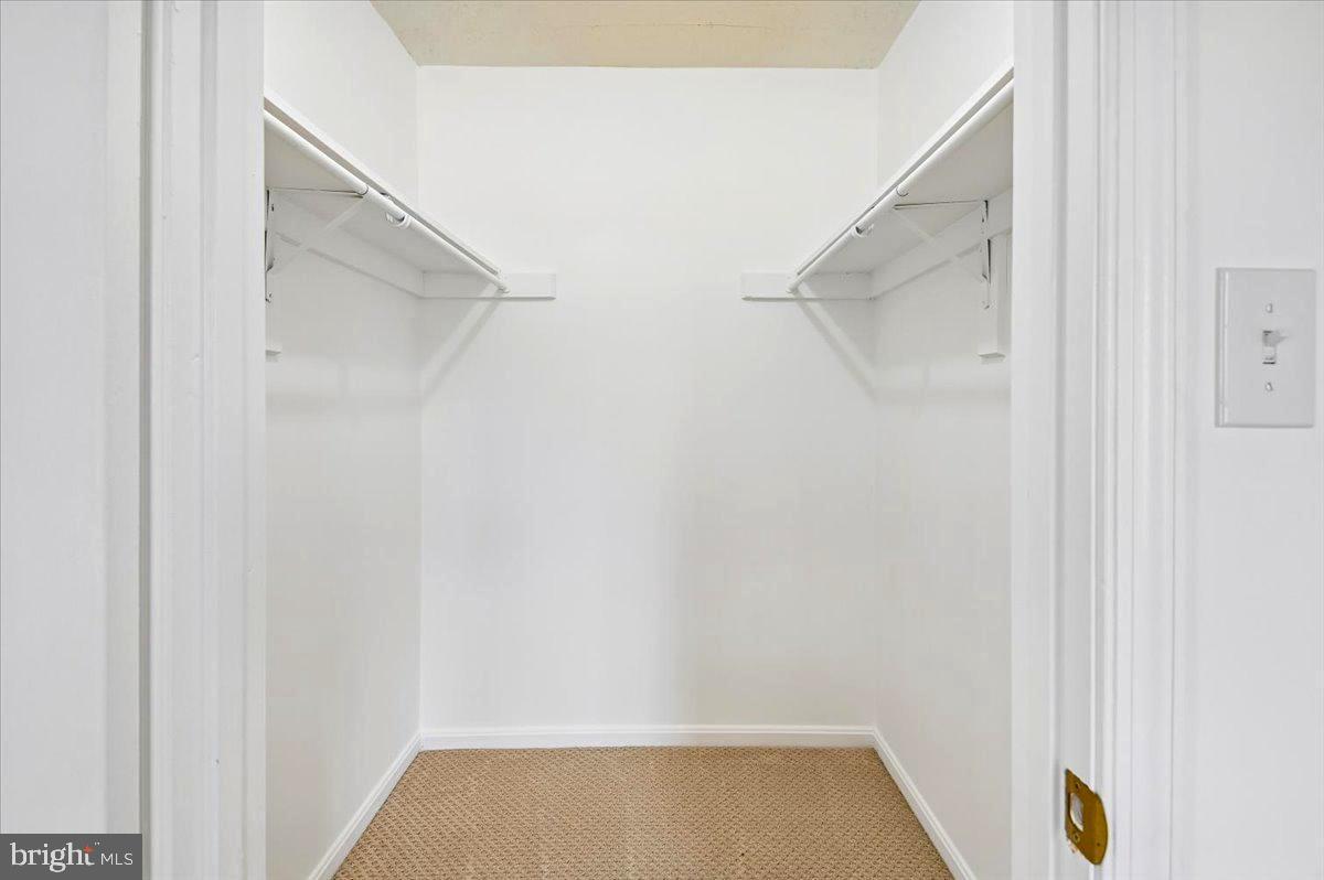 860 Woodmont Road Annapolis, MD 21401 - Photo 20 of 55 Primary Walk-in Closet