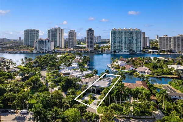 $16,900,000 | 342 S Parkway, Golden Beach, FL 33160