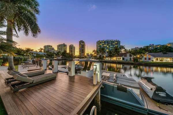 $16,900,000 | 342 S Parkway, Golden Beach, FL 33160