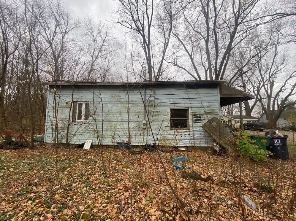 212 Oak Street La Porte, IN 46350 - Photo 3 of 16 997x745