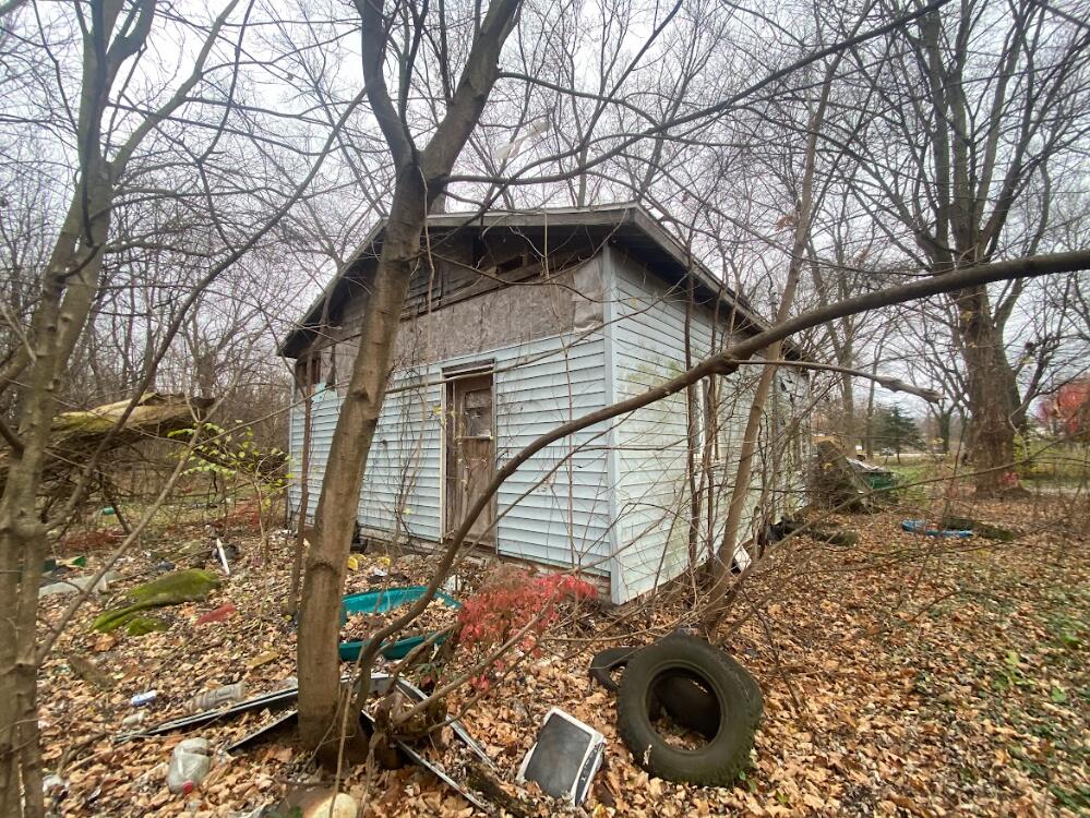 212 Oak Street La Porte, IN 46350 - Photo 5 of 16 999x750