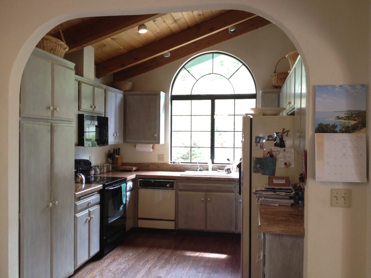 893 Cheltenham Road Santa Barbara, CA 93105 - Photo 4 of 8 Kitchen