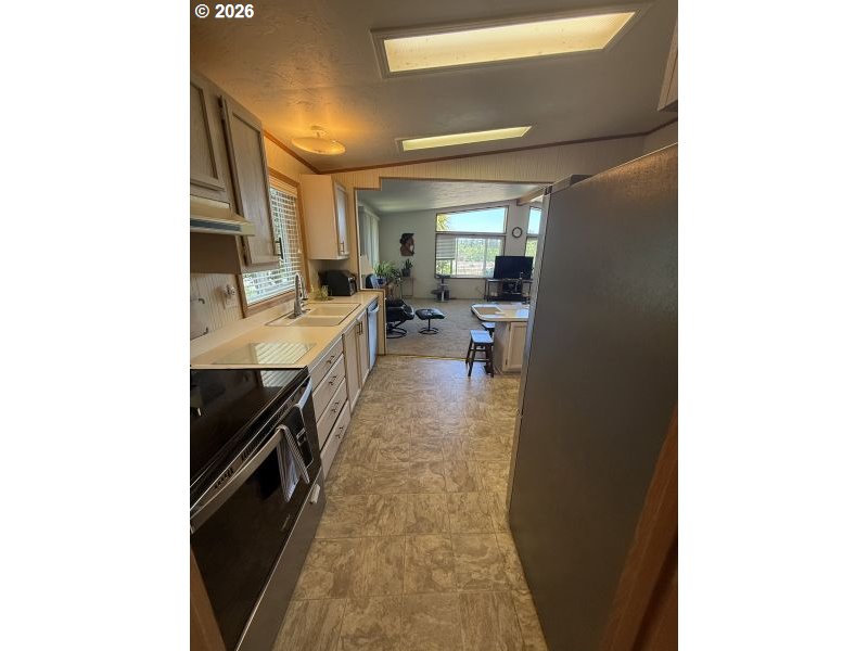 401 Hillside Loop Seaside, OR 97138 - Photo 16 of 48