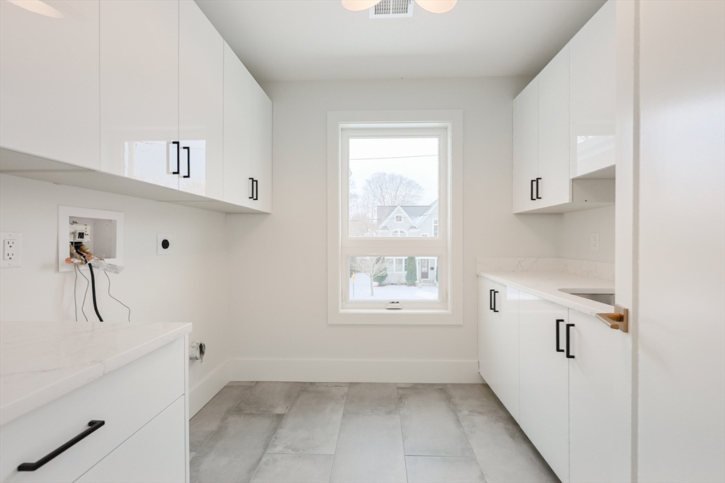 23 Pilgrim Road Wellesley, MA 02481 - Photo 18 of 30