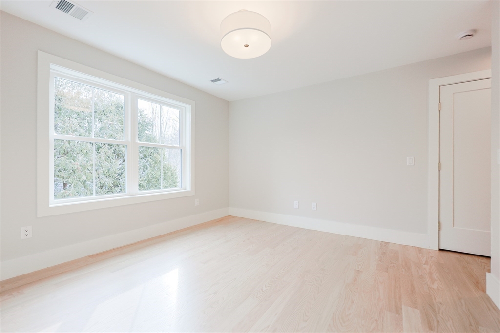 23 Pilgrim Road Wellesley, MA 02481 - Photo 20 of 30