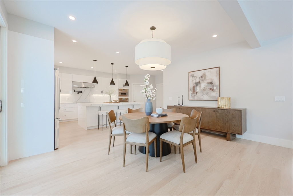 23 Pilgrim Road Wellesley, MA 02481 - Photo 5 of 30