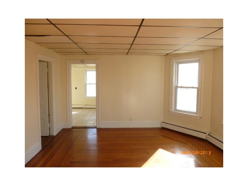 213 Meadow Street Pawtucket, RI 02860 - Photo 7 of 13 Dining Room.