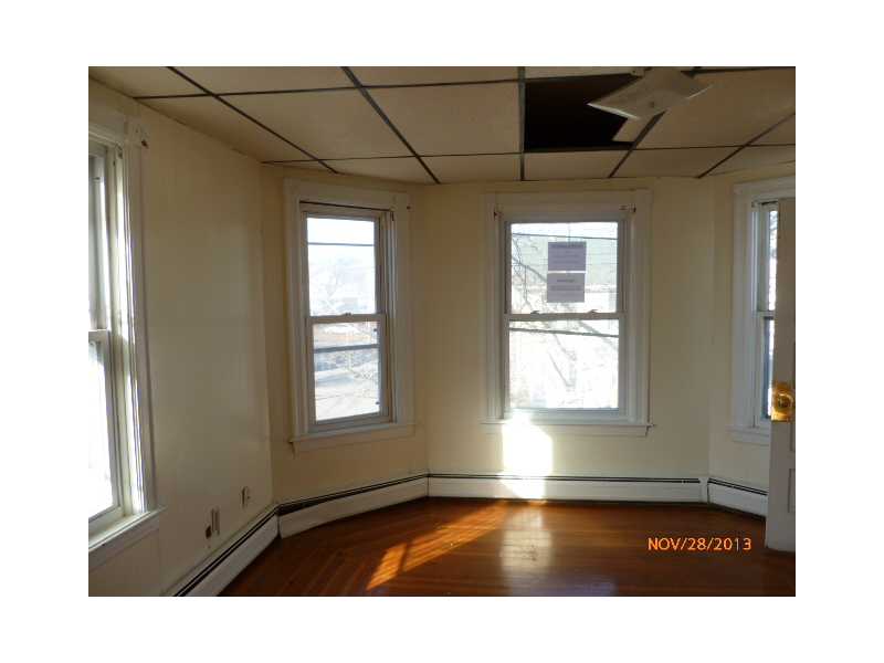 213 Meadow Street Pawtucket, RI 02860 - Photo 8 of 13 Living Room.