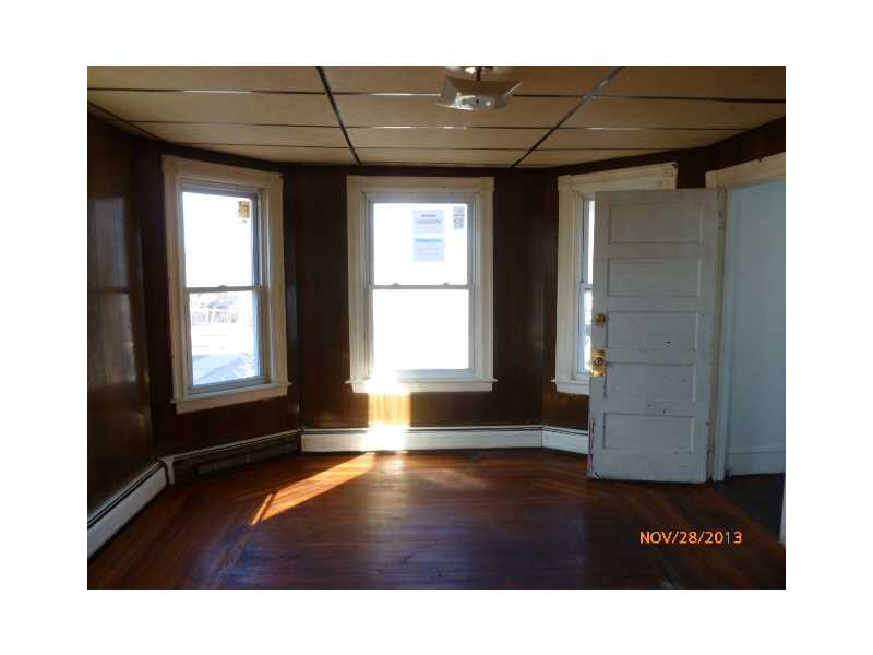 213 Meadow Street Pawtucket, RI 02860 - Photo 10 of 13 Living Room.