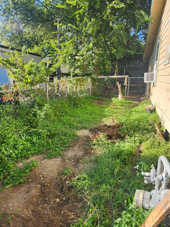 508 Bremser Avenue, Unit 506 Killeen, TX 76541 - Photo 9 of 9 View of yard