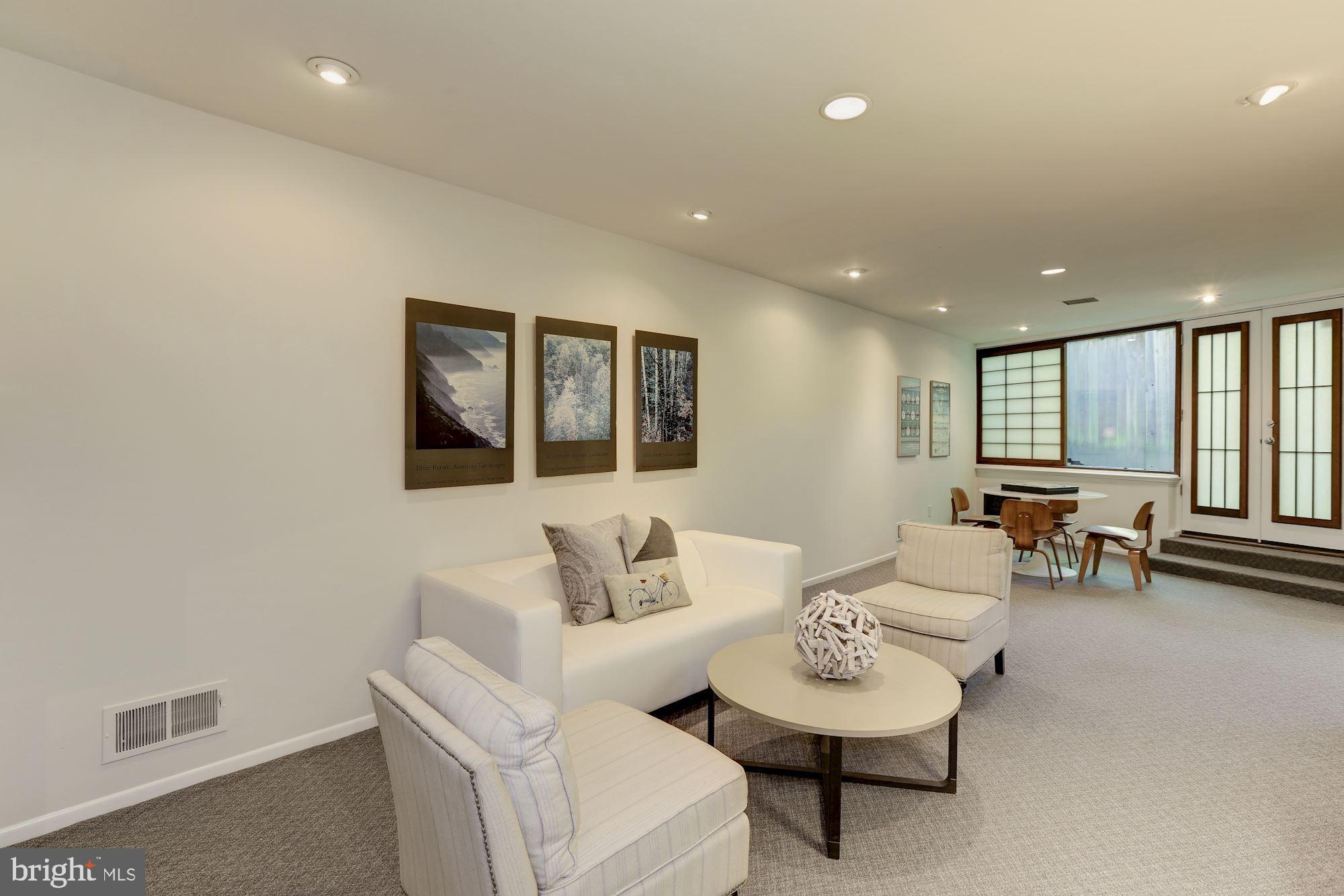 4870 Reservoir Road Northwest Washington, DC 20007 - Photo 30 of 44 Inviting Family Room with Recessed Lighting