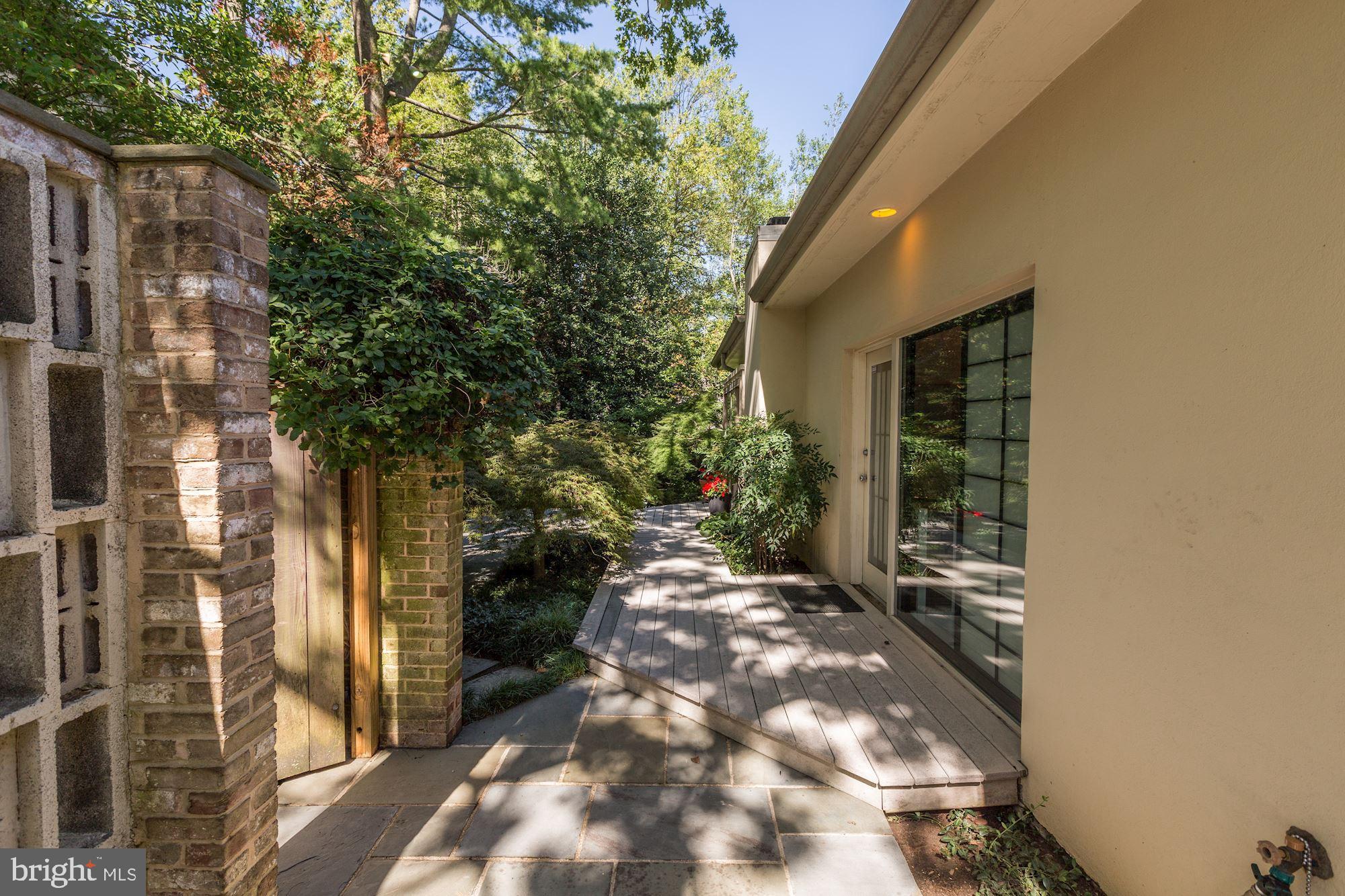 4870 Reservoir Road Northwest Washington, DC 20007 - Photo 5 of 44 Entrance to Residence from Driveway